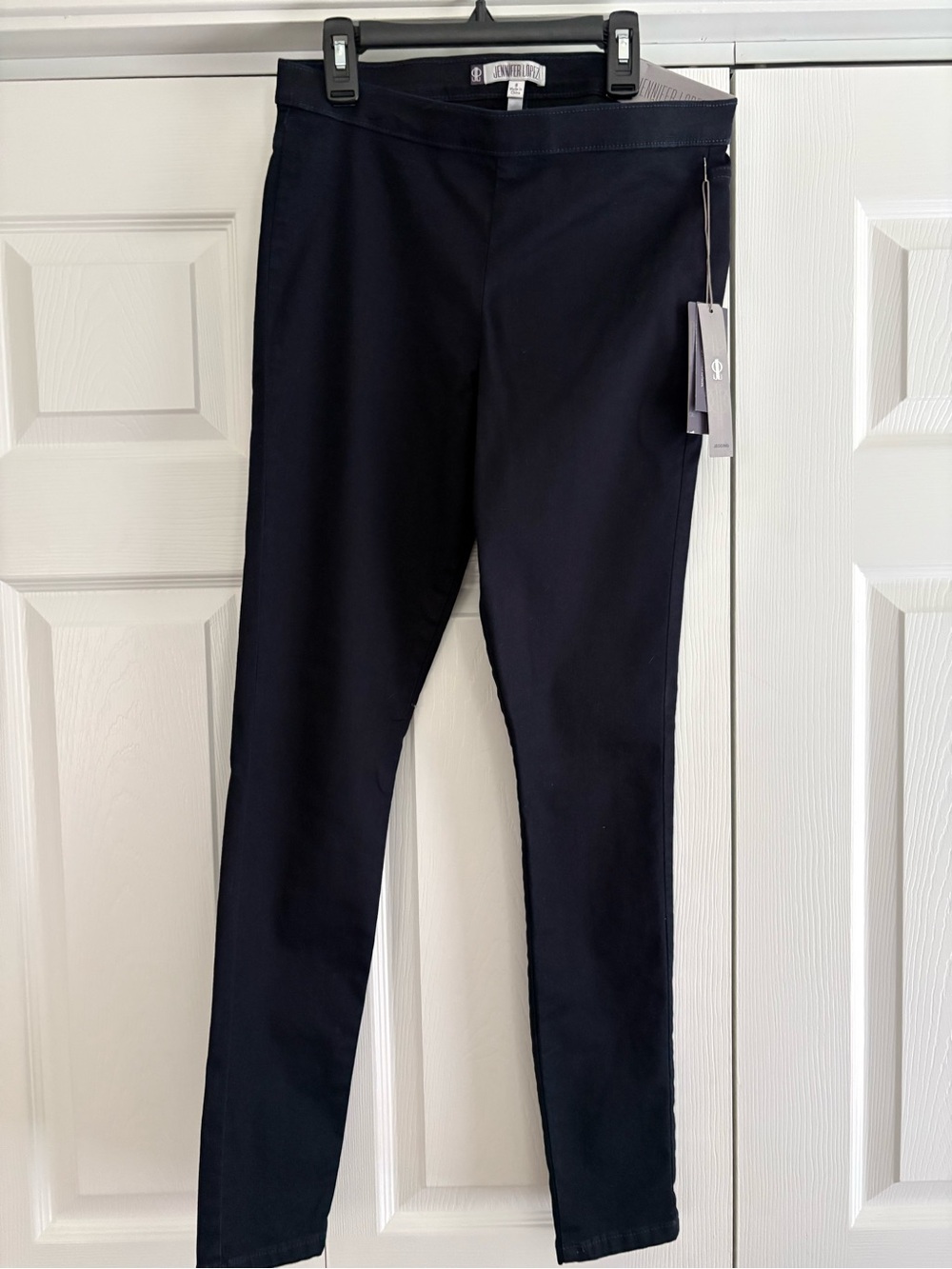 Jennifer Lopez Midrise Pull-on Jeggings. Navy. Size 8. NWT